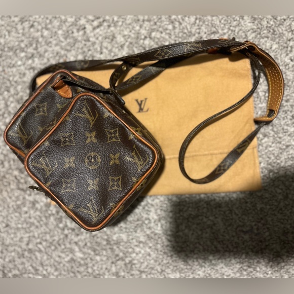 Louis Vuitton Monogram Brown Belt Bag - Picture 1 of 2